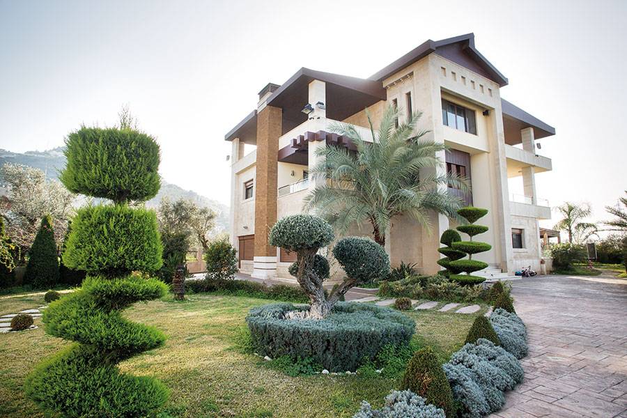 فيلا تتربّع على عرش الجمال والفرادة عنوانها السحر وتناغم الألوان