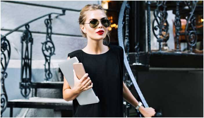 ملابسك تمنحك 