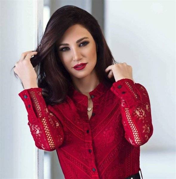 بالصور - ديانا حداد توجه رسالة مؤثرة لجمهورها.. وهكذا بدت بالحجاب