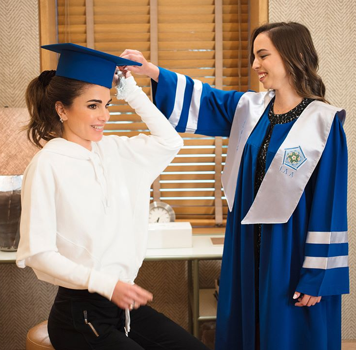 بالصور - الملكة رانيا توجه رسالة مؤثرة إلى ابنتها... إليكم السبب