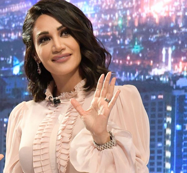 هل أعجبكم آخر فستان ارتدته ديانا حداد؟ ثمنه مفاجأة سارة