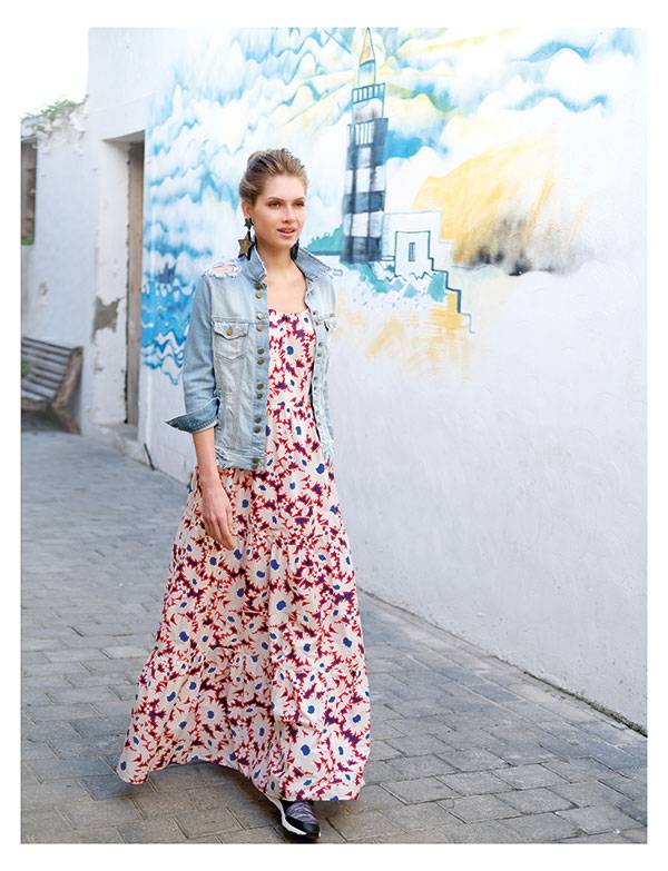 فستان من Paul & Joe سترة من Acquaverde أقراط للأذنين من Rosantica الكل لدى محلات ديبيش مود Depeche Mode