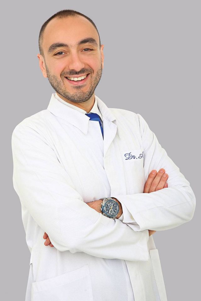 د. عادل الرجولة