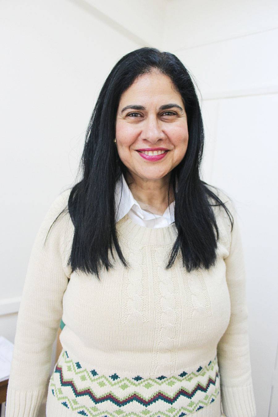 أول مديرة لحوار الحضارات في الجامعة العربية السفيرة سامية بيبرس:  أقاوم التقاليد الظالمة للمرأة