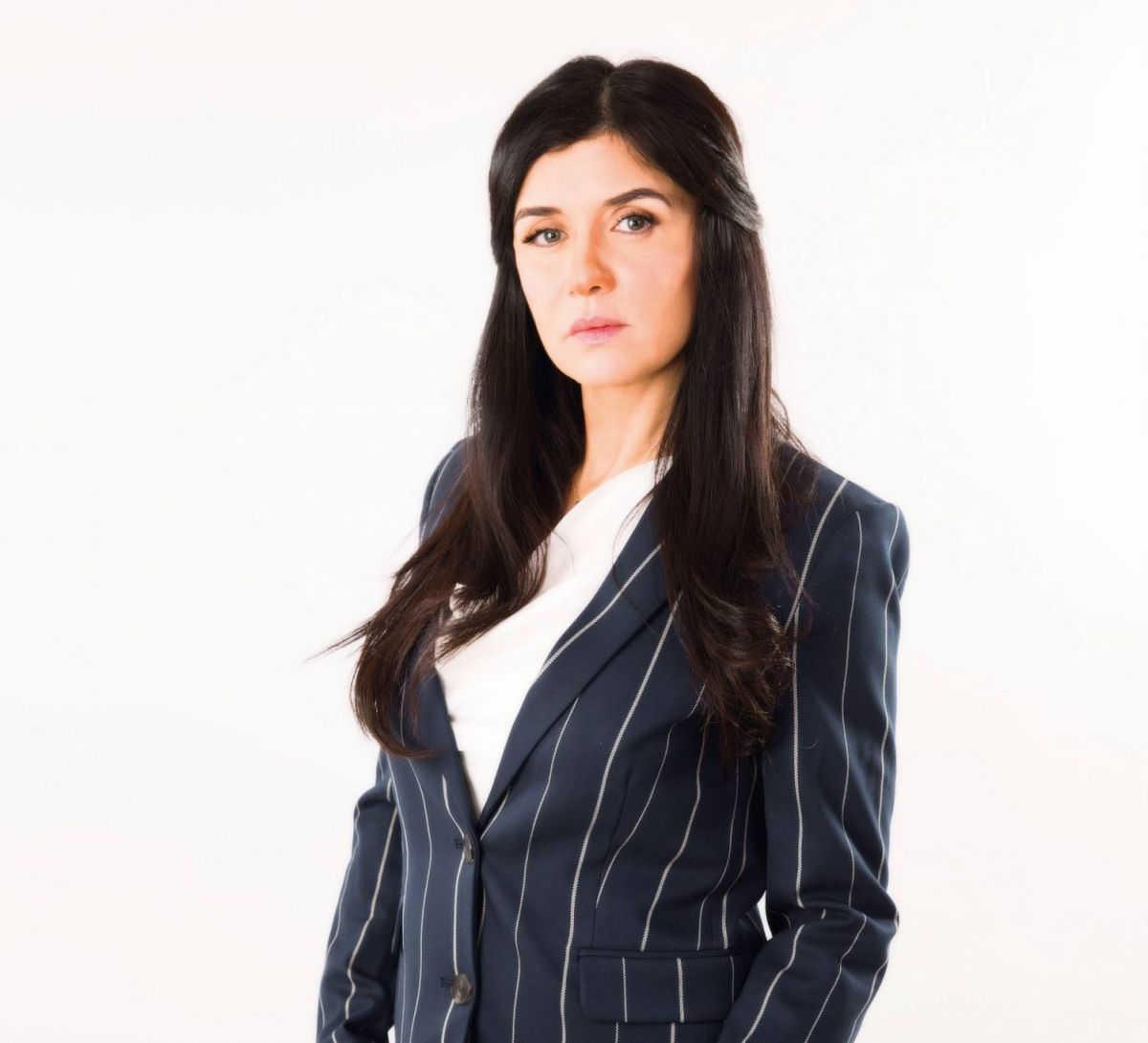 غادة عادل: لستُ موظّفة حكوميّة ولا أحب الحديث عن حياتي الخاصة