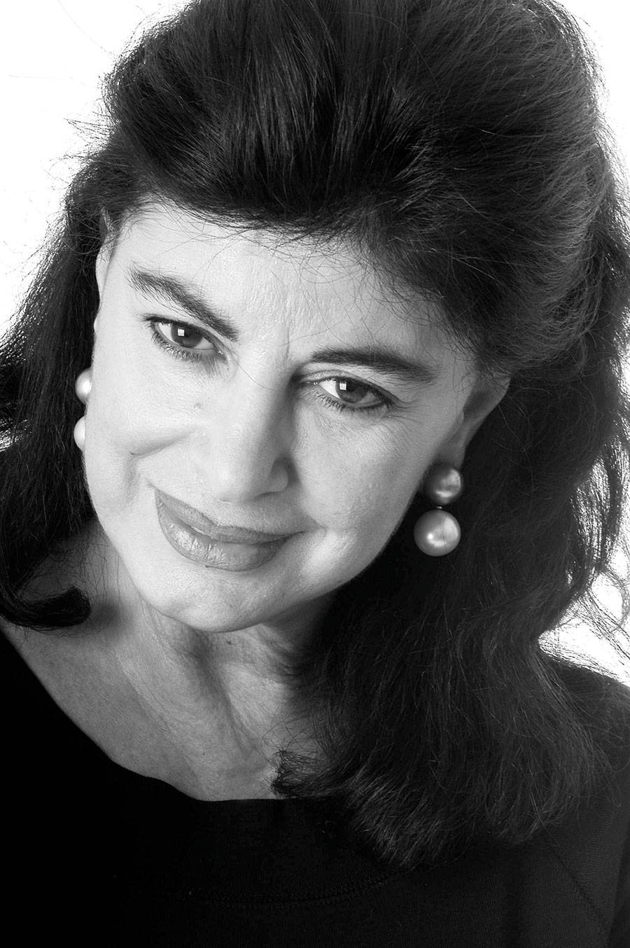 صناعة المجوهرات عالمها... والحسّ الإنساني شغفها - فيفيان دباس: من عطاء مهني إلى عطاء حياتي وبشري