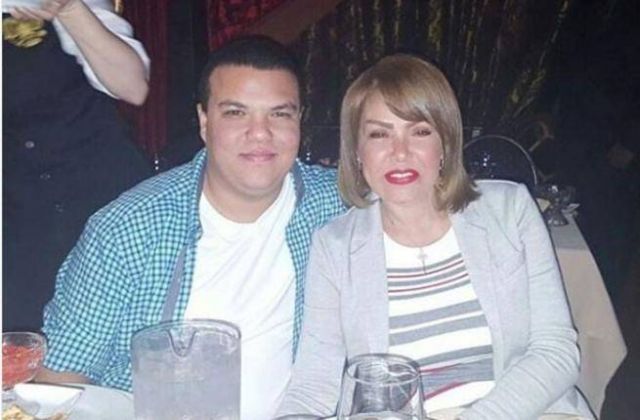 بالفيديو - لوسي تنهي الجدل وتوضح حقيقة خطوبة ابنها من إبن أحمد زاهر