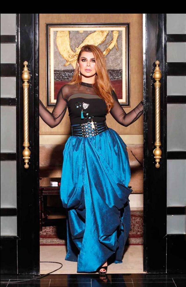 مصمِّمة الأزياء نفلاء العتيبي: أبهرتُ الحاضرين في عاصمة النور «باريس»