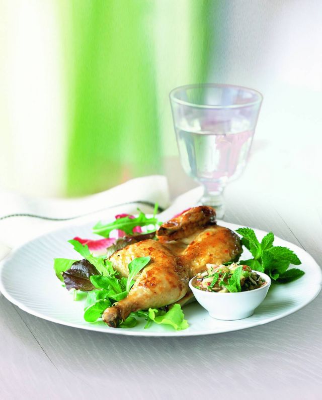الدجاج المشوي مع صلصة الدراق والنعناع