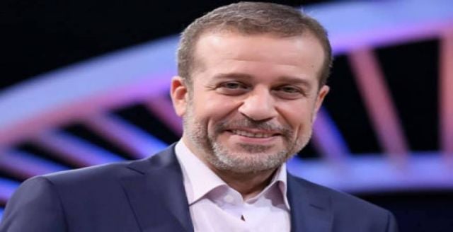 بعد انتقاد سفر النجوم إلى روسيا - شريف منير: 