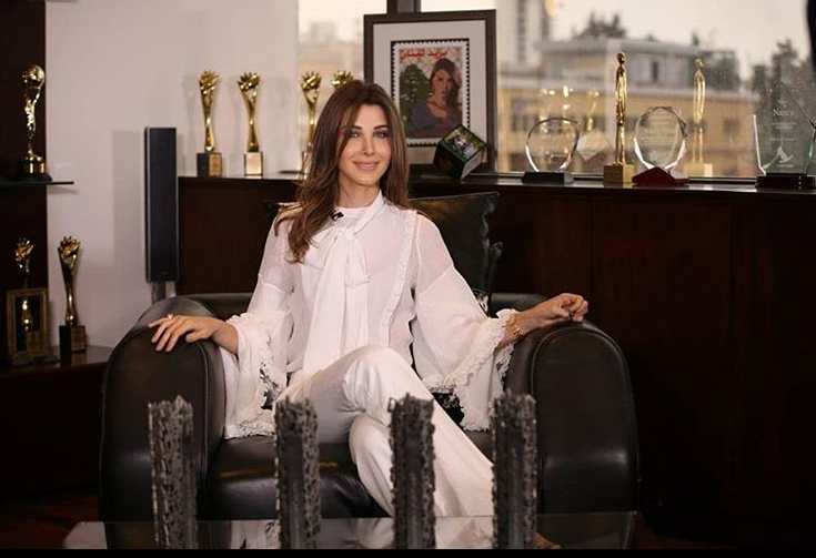 بالصورة – ملابس نانسي عجرم تذكر المتابعين بجابر سلطان في 