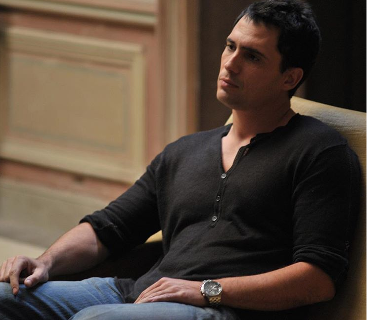 بصورة نادرة – شاهدوا كيف كان ظافر العابدين في بداية شهرته...