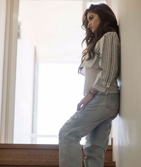 بالفيديو– أخيراً حلا الترك تكشف حقيقة خضوعها لعمليات تجميل... هذا ما قالته عن أنفها وعن البوتوكس