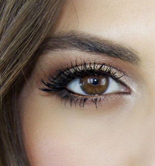ما هو الماكياج الملائم للعيون الكستنائية؟