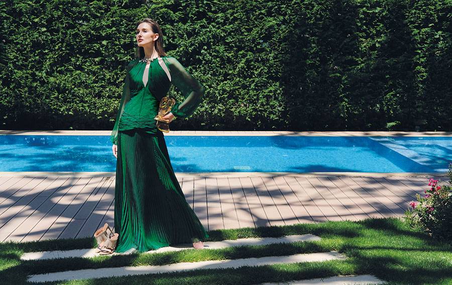 أناقة وامضة LET IT GLOW