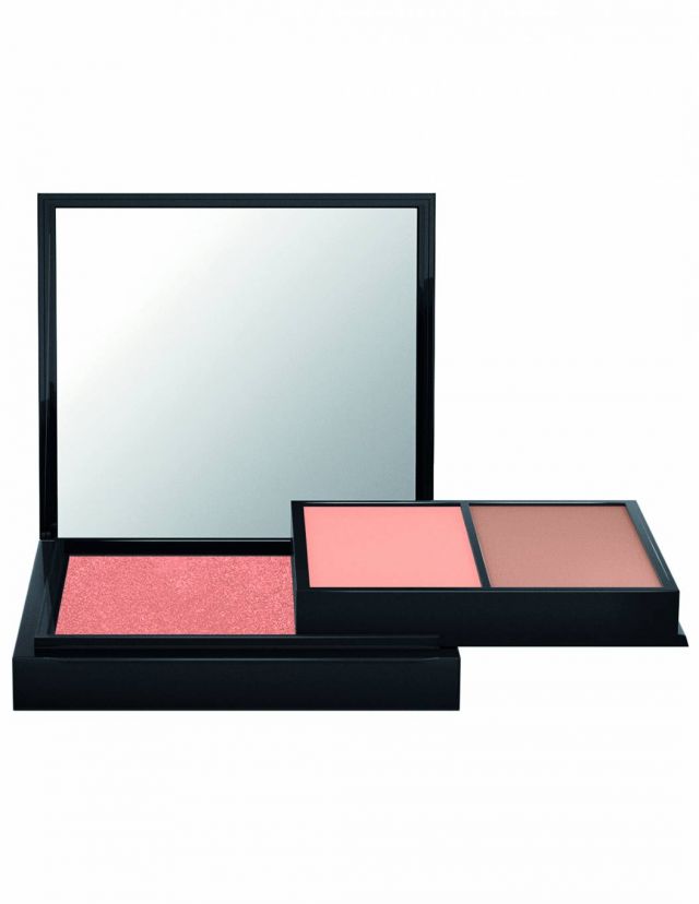 طويلة الثبات M.A.C Contour Kit Medium