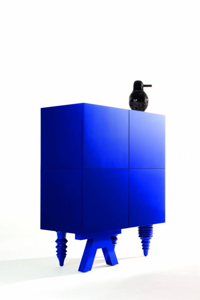 أحياناً يندمج الوظيفي مع الجمالي  وتكون النتيجة عملاً فنياً لافتاً