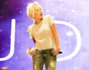 "لها" تحسم الجدل حول سنّ المغنّية التركية التي غنّت لفيروز وشغلت الإنترنت... ستصدمكم!