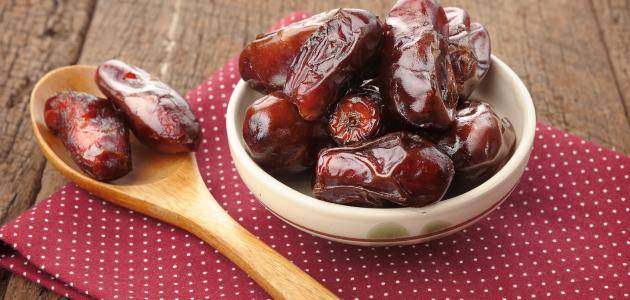 التمر لتحفيز الولادة الطبيعية