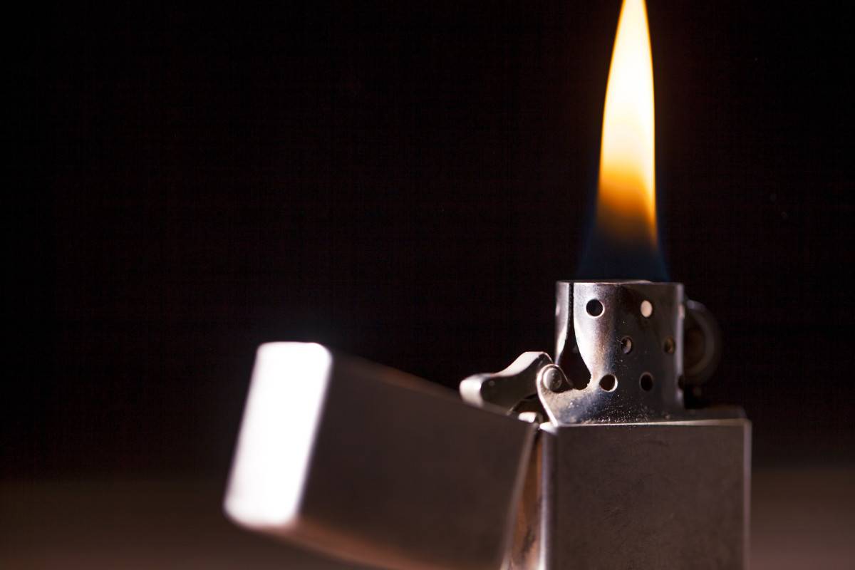 فيديو مروّع – مصري يحرق نفسه في إيطاليا... شاهدوا الحادثة بالتفصيل