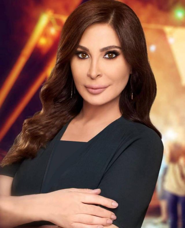 بالصور إليك تفاصيل إطلالة إليسا في حفل زفاف صديقتها على سيسك فابريغاس... جمالها أسر الحضور