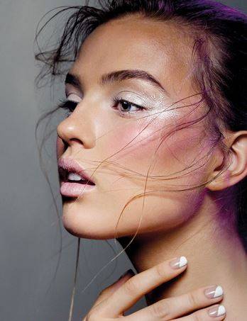 سُمرة جذابة بعيدًا من حروق الشمس