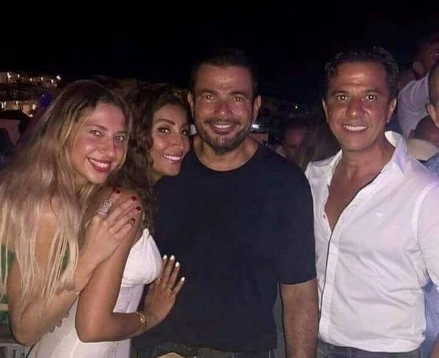 صورة جديدة لعمرو دياب ودينا الشربيني تثير ضجة.. هل تزوجا؟