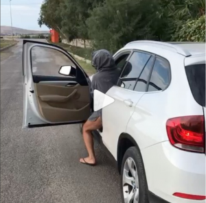 بالفيديو –فنانة تركية شهيرة تخوض تحدي "كيكي" والنهاية كارثية... شاهدوا ما حدث