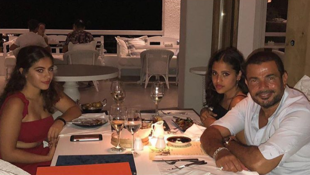 بالصور – هل اشتعلت حرب الأبناء بين عمرو دياب وزوجته؟ إليكم التفاصيل