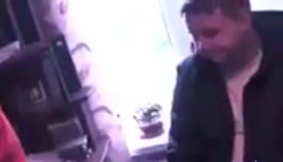 بالفيديو - القبض على المشرف على لعبة 