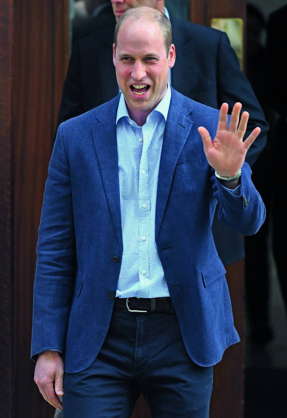 قميص الأمير ويليام من تصميم سعودي