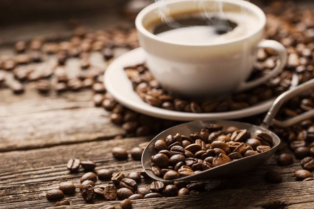 تاريخ القهوة في سطور... ما هو متحف القهوة؟ ولماذا حرّمها رجال الدين؟