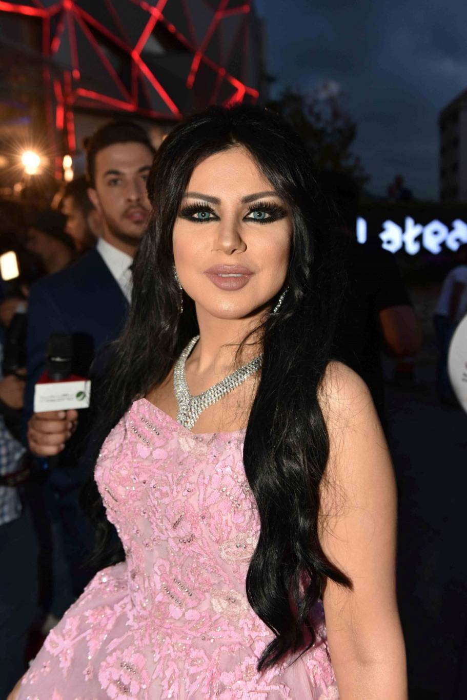 طلاق حليمة بولند بعد أقل من شهرين من زواجها... ورسالة مبطنة من بيروت