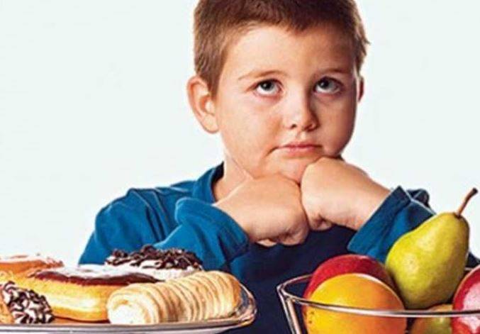 لا تؤجلوا المشكلة.. بدانة الأطفال تهدد صحتهم