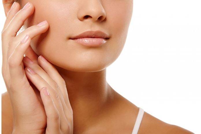 وداعاً لعمليات نفخ الخدود... طبيب تجميل يعطي البديل بتكلفة زهيدة جداً!!