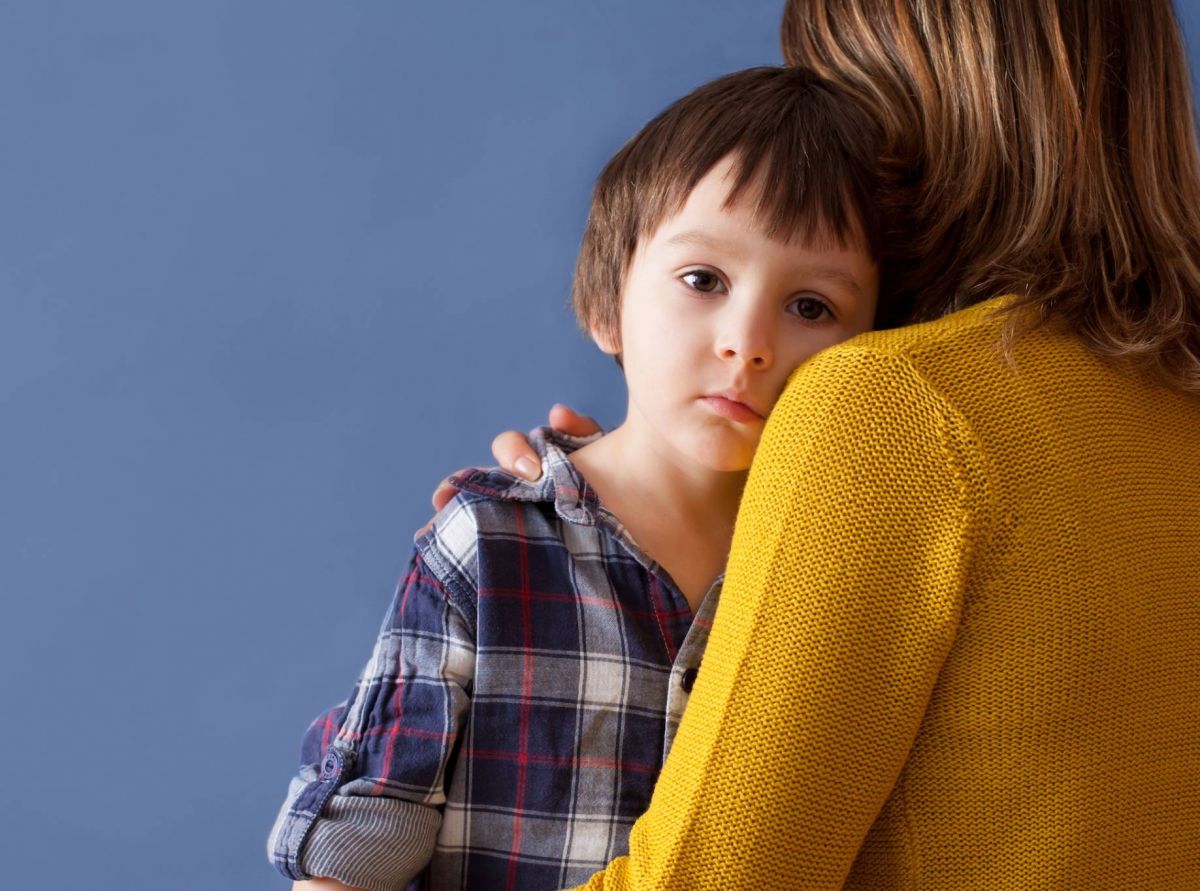 في الإمارات- مربية تستغل غياب الأم وتعتدي على طفلها المتوحّد... التفاصيل قاسية جداً