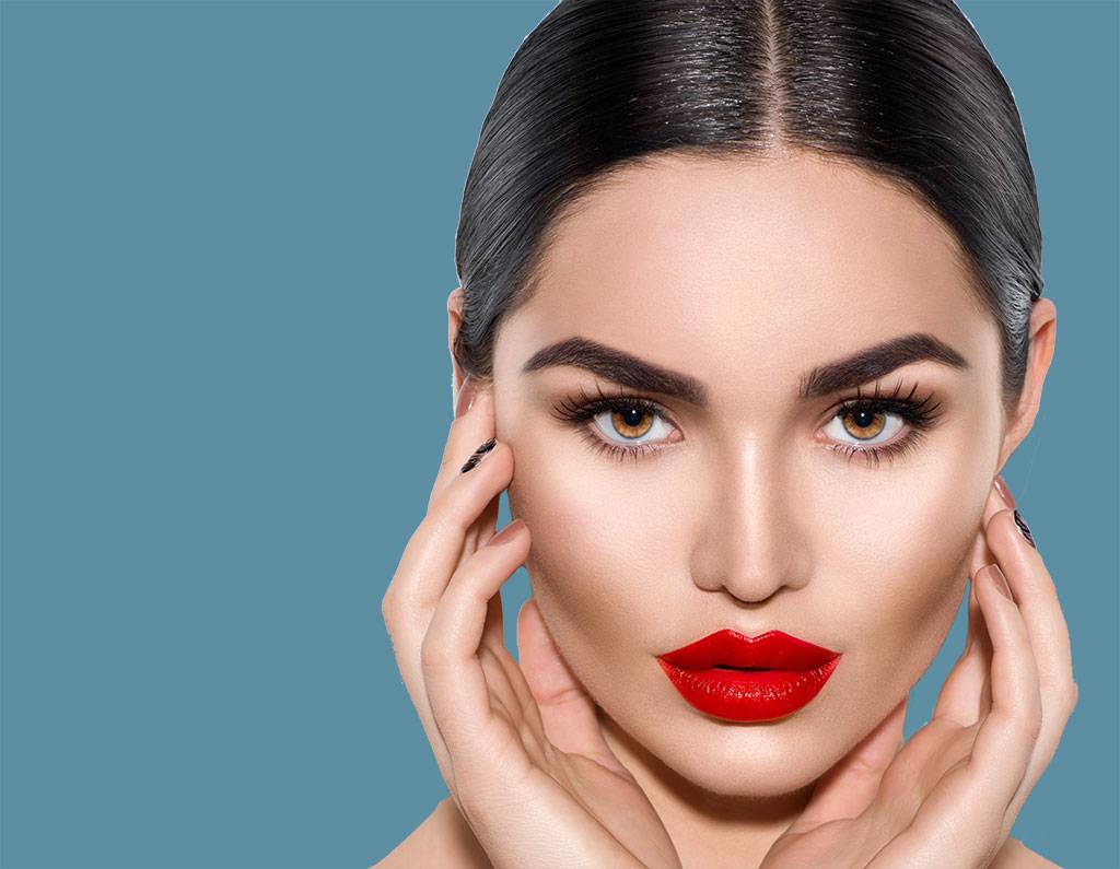 طريقة غريبة... هكذا تستخدمين الحليب ليصبح حاجباك عريضين