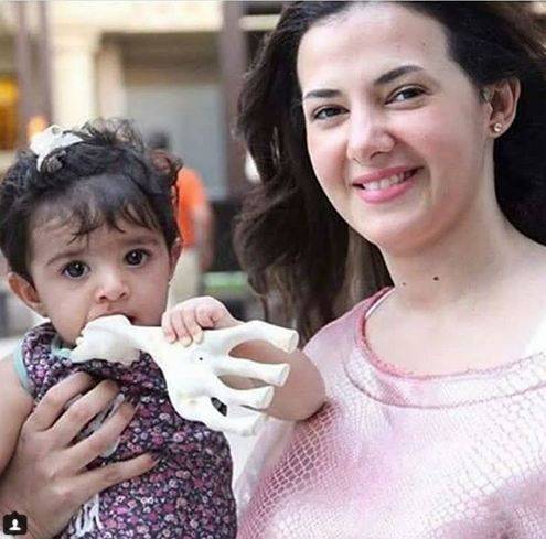 دنيا سمير غانم وابنتها