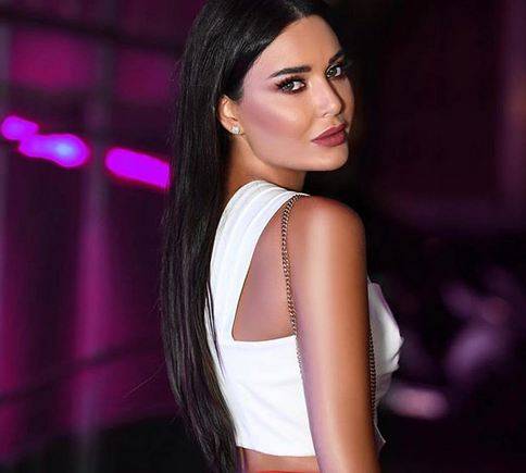 بالفيديو - هذا ما تفعله سيرين عبد النور لاستعادة رشاقتها بعد الولادة