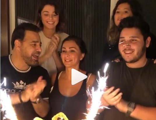 بالفيديو - عاصي الحلّاني يحتفل برومنسية بميلاد زوجته مع رقص ماريتا ودانا والوليد