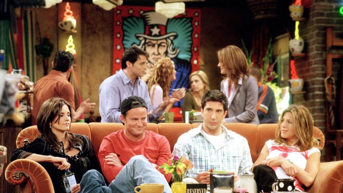 بعد 14 عاماً على توقّف عرض مسلسل FRIENDS... كيف أصبح أبطاله اليوم؟