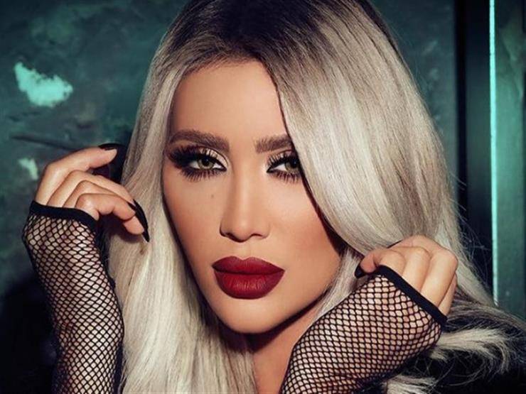 بالصور مايا دياب بإطلالة جريئة مفتوحة الصدر... شاهدي كم يبلغ ثمنها ‎
