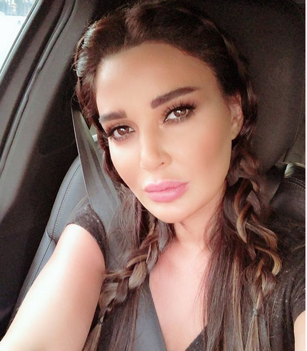 ردة فعل موجعة من سيرين عبد النور بعد معرفتها بمرض إليسا... هذا ما فعلته