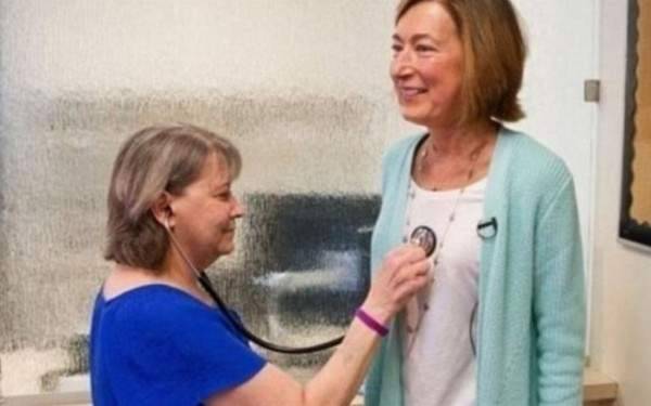 في حالة نادرة - إمرأة تستمع لدقات قلبها في جسد إمرأة أخرى... إليكم القصة
