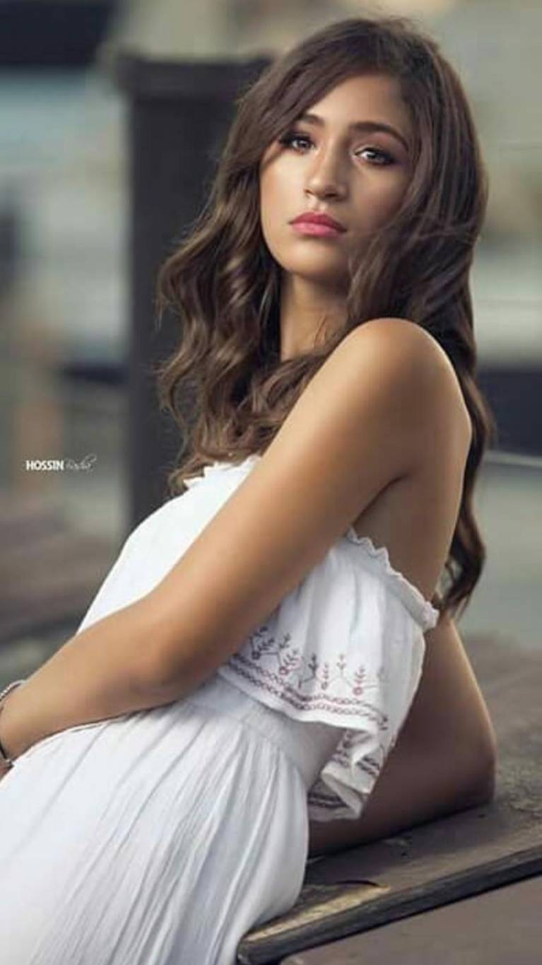 بعد مشهد الإغتصاب: ابنة لقاء سويدان تثير الجدل من جديد