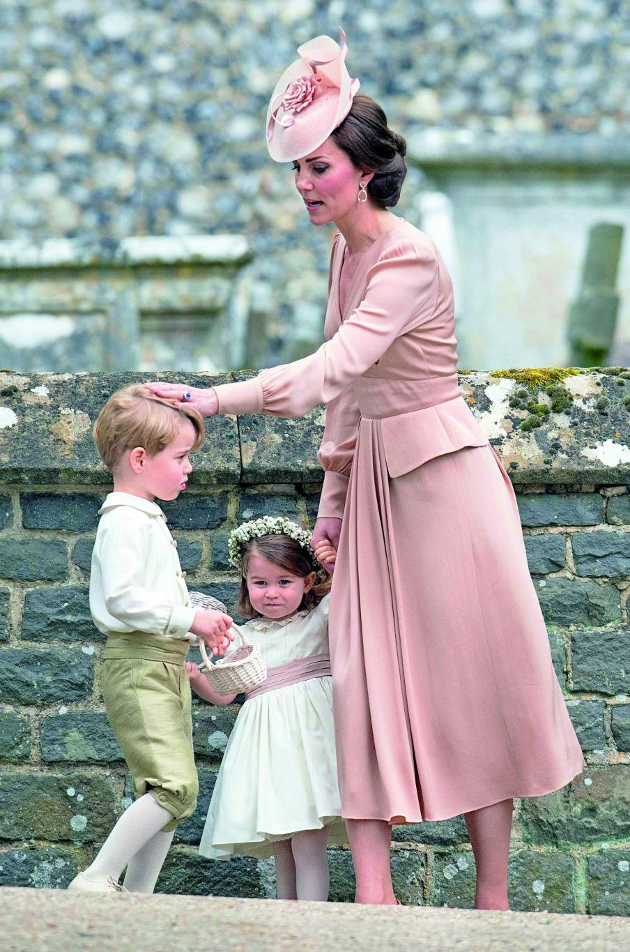 قواعد ملكية صارمة على الأميرين جورج وشارلوت!