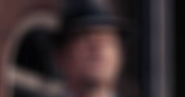 نجم سينمائي شهير يلقى حتفه اختناقاً