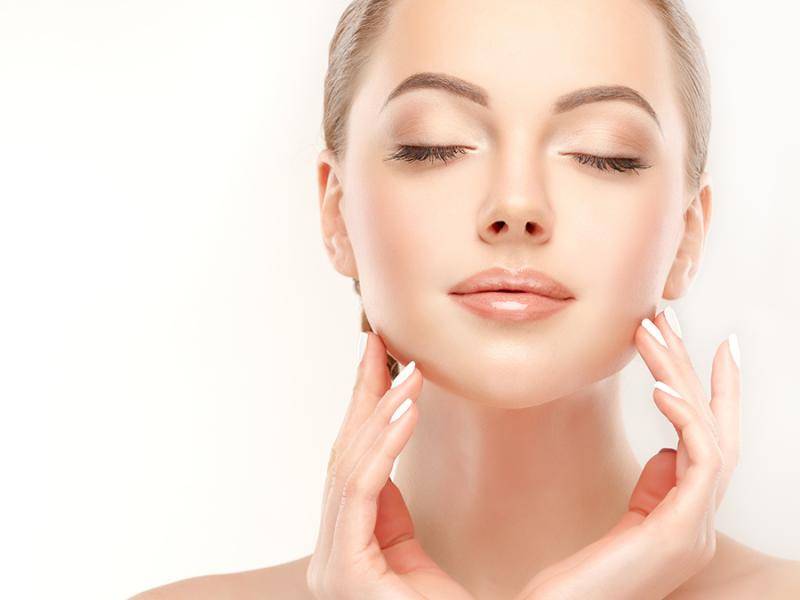 تبييض الجسم: وداعاً للركب والأكواع السوداء!