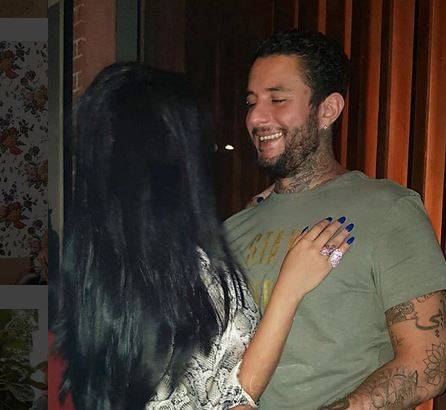 بالصور - زوجة أحمد الفيشاوي تتعرض للانتقادات بسبب تغيّر شكلها الدائم