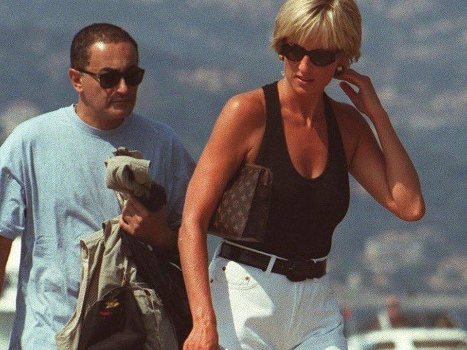 بالصور - رسائل حب سرية بين الأميرة ديانا ودودي الفايد تُكشف للمرة الأولى